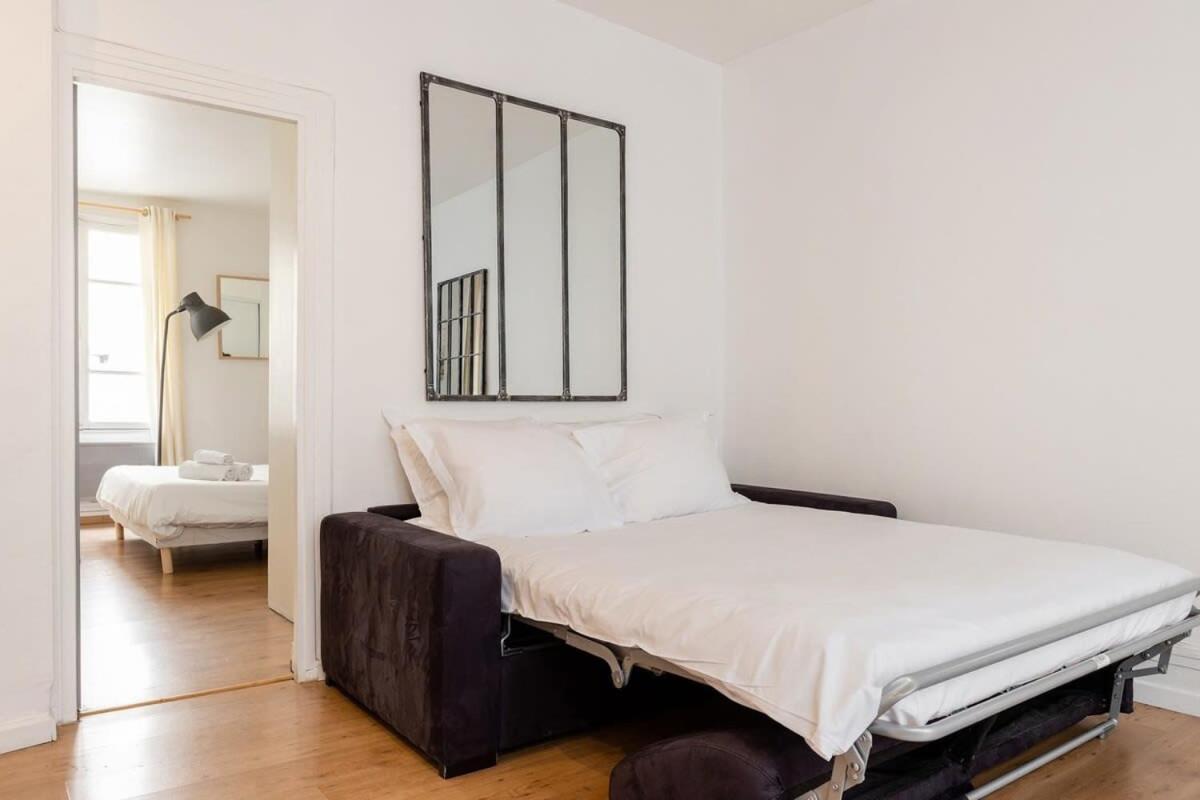 Avenue De Mars 2Br Apartment Paris Luaran gambar